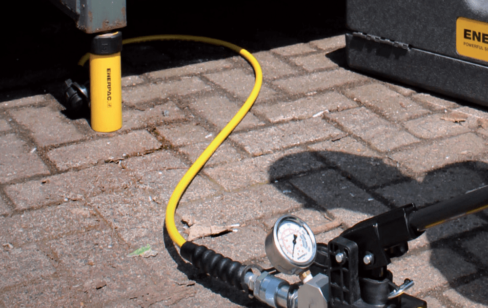 hydraulic cylinder, hose, and pump set